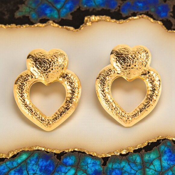 🆕️Boho Chic Heart Textured Statement Earrings 18K Gold Plated Stainless Steel - Picture 1 of 13